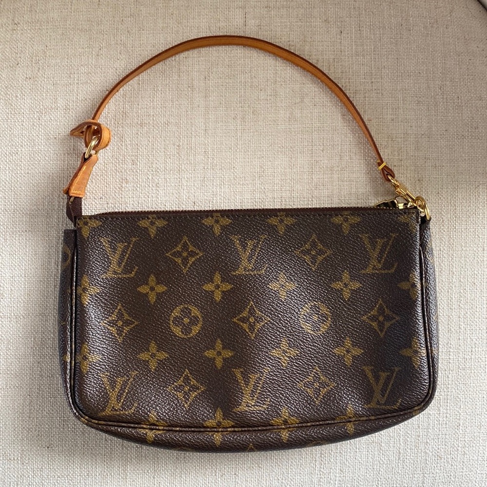 LOUIS VUITTON monogram pochette accesoire handbag
